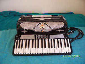 MENGHINI Master120 bass Black  Accordion 4 - 2 reg. Accordian VG Cond. Morbidoni