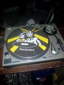 1 Technics SL1200MK5 Direct Drive Turntable Silver