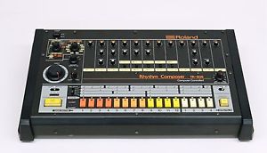 ROLAND TR-808  - Classic Drum Machine in Beautiful condition.
