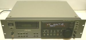 SONY PCM-R500 Digital Audio Tape DAT Player Recorder Deck 4-Motor DD SBM 0006 DH