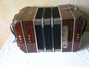 Bandoneon AA 142 tönig 1/2 Dekor braun Zinkplatten 442 Hz gestimmt