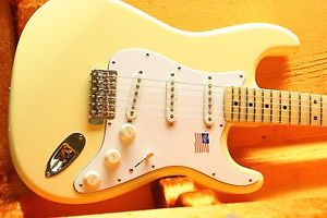2015 Fender USA Artist Yngwie Malmsteen Stratocaster Strat White w/CASE Unplayed