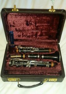 Buffet Crampon E13 B Flat Clarinet - great condition