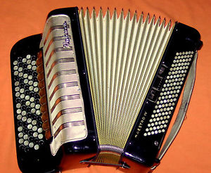 SALE ! MADE IN GERMANY CHROMATIC BUTTON ACCORDION HOHNER MAESTRO IV B HANDLE