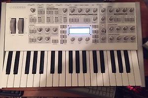 ACCESS VIRUS POLAR Ti With Software Editor & 1000's Of Extra Sounds