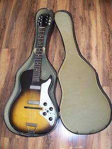 AIRLINE STRATOTONE H46 MODEL BY HARMONY, 2 HERSEY BAR PICKUPS, GOOD COND.