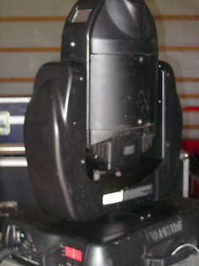 Vari*Lite VL2402 / VL2000 Wash LOT of 2 WITH case shipping available