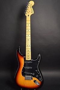 Squier FSR Vintage Modified '70s Stratocaster 3CS / Maple *NEW* F/S From Japan