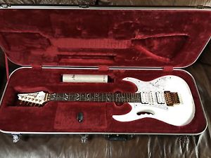 2006 IBANEZ JEM7v STEVE VAI GUITAR, MINT CONDITION!!