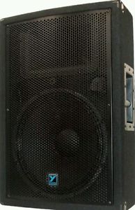 Yorkville YX15 Speakers, Barely ever Used, in Excellent condition.