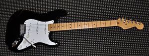 Fender Stratocaster 1995 USA Standard Black + Hendrix Kinmans Black Dot Music