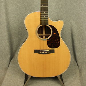 Martin GPCPA4 Grand Performance Rosewood Acoustic/Electric Guitar with Case
