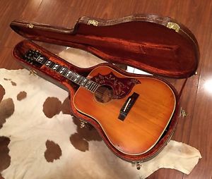 1964 GIBSON HUMMINGBIRD ACOUSTIC GUITAR
