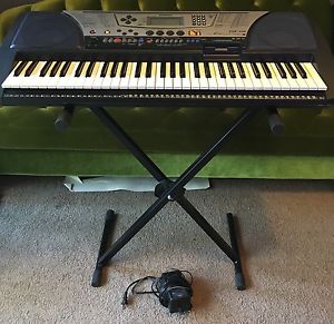 Yamaha Sr-340 Keyboard (Synthesizer) With Ultimate Stand And Original Ac Adapter
