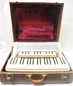 Vintage DALLAPE PIANO ACCORDION with Original Case  Made in Italy 27275