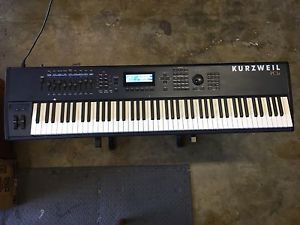 Kurzweil PC3x 88-key Synthesizer Workstation used works great!...