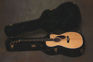 Martin OMCPA4 Electric Custom Performing Artist Rose Wood Rare Bear Claw
