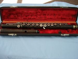 Vintage Haynes Flute w/Case