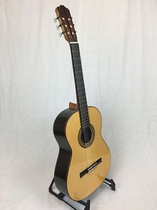Antonio Aparicio AA55 Spruce Rosewood Nylon String Classical Guitar