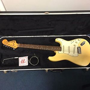 Fender Stratocaster 524536 Yellow 1974