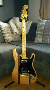 Custom built Stratocaster Ash / Walnut HH Strat