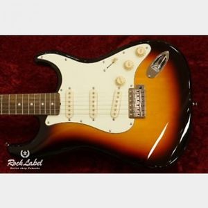 Fender  - Japan Exclusive Classic 60s Strat - 3-Color Sunburst FREESHIPPING/123