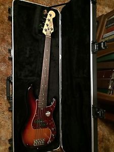 BEAUTIFUL Fender American Standard Precision Bass 5 string