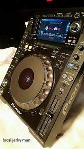Pioneer CDJ 2000 NXS Digital DJ Turntable