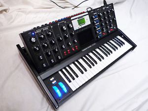 moog minimoog Voyager Electric Synthesizer Key Keyboard Blue V3 Mint from Japan