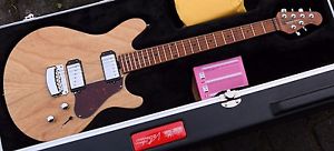 NEU Music Man James Valentine Satin natural E-Gitarre Made in USA