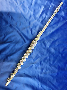 Yamaha YFL-411 Querflöte, Auslaufmodell