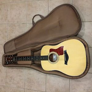 Acoustic Electric Guitar - Taylor 210e