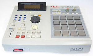 Akai MPC 2000XL 32MB CF Cardreader genralüberholt mit Gewährleistung / Warranty!