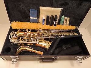 YAMAHA YAS 23 ALTO SAXOPHONE JAPAN PROFESSIONALLY SERVICED W/ LOTS OF GEAR! NICE