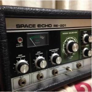 Roland RE-201 Space Echo Vintage Tape-Echo machine With Tracking Number F/S (11)