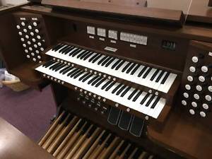 Allen MDS-36 drawstop 2-Manual Organ w/ MIDI, External Speakers
