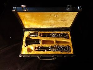 Buffet "Pre R13" Clarinet, (1949) Vintage. Newly Repadded with polished keys.