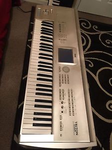 Korg Triton Studio 61 keys Con Samples Latinos