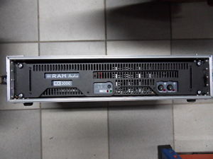 RAM Audio  RX 3000 professioneller 2-Kanal-Leistungsverstärker 2 x 1.650W/2 Ohm