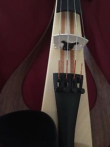 Yamaha Electric Violin - YEV 104 - In Excellent Condition