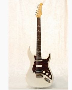 XOTIC XS-2 Aged White Blonde w/soft case F/S Guiter Bass From JAPAN #Q404