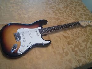 FENDER STRATOCASTER (MIM) 2007 THREE TONE SUNBURST ELECTRIC GUITAR