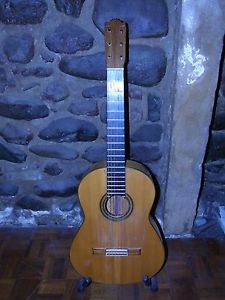 1960's Luthier Made Flamenco Guitar - MANUEL CONTRERAS BLANCA WITH PEGS 1A