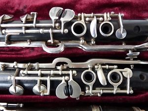 Unique rare Left handed clarinet in Bb Adler Germany.Collectible