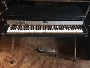 VINTAGE Rhodes Mark 1 Electric Stage Piano 73-key Fender Seventy three SERVICED