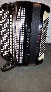 Philharmonic Chromatic Accordion (120 bass)