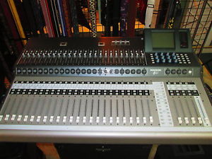 Mackie TT24 Digital Mixing Console