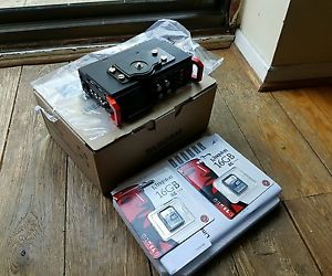 tascam dr701 complete boxed with 2 x 16gb SD cards
