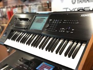 Korg Kronos 2 61 key synthesizer sampling workstation keyboard