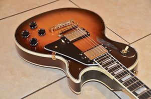 1988 GIBSON LES PAUL CUSTOM. VINTAGE SUNBURST.